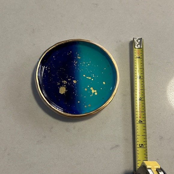 One of a kind custom-made plate can be used for jewellery or coaster or wall - Picture 5 of 5